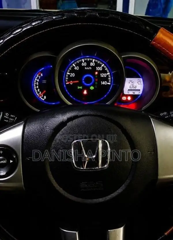 Honda N-Box 2016