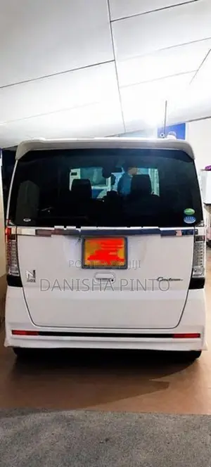 Honda N-Box 2016