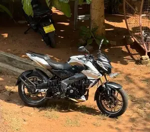 Bajaj Pulsar NS200 2025