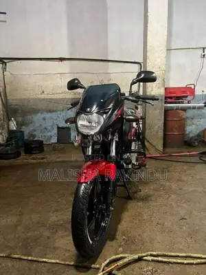 Bajaj Pulsar 180 2017