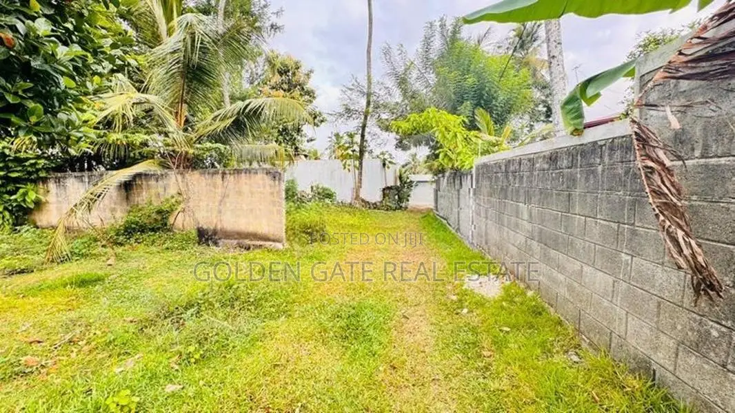 Kadawatha Ganemulla Road Valuable Land for Sale