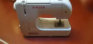 Singer 565 Sewing Machine