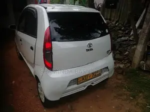Tata Nano LX 2012