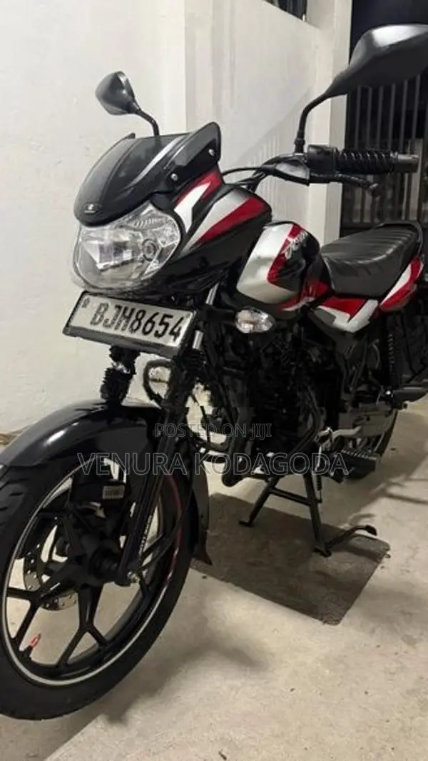 Bajaj Discover 2024