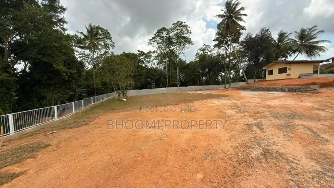 ගාල්ල නගරයට අතේ දුරින් අගනා බිම් කොටස්