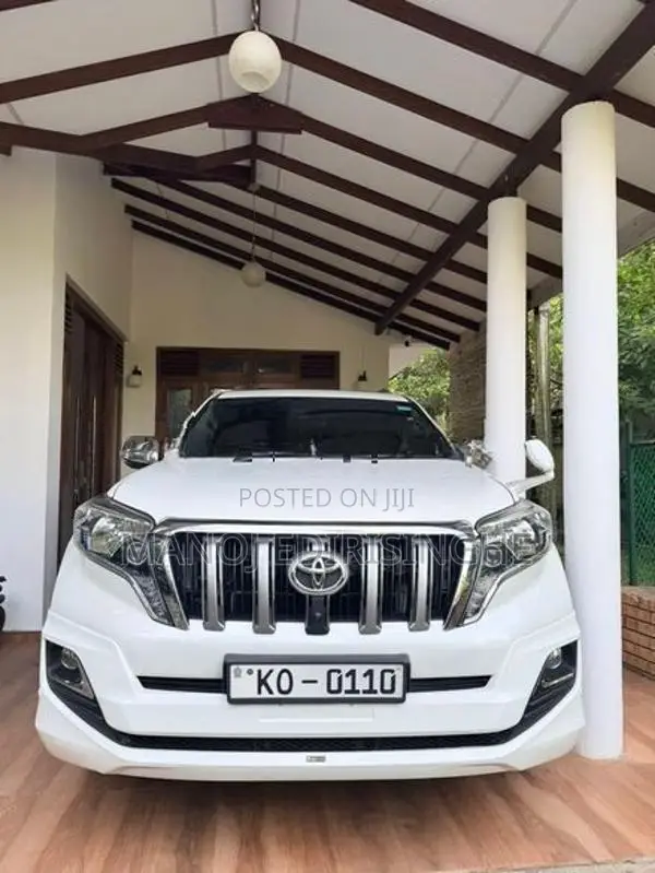Toyota Land Cruiser Prado TRJ 150 2010
