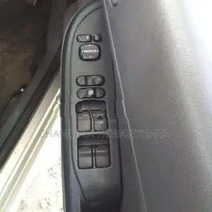 Subaru R2 2003