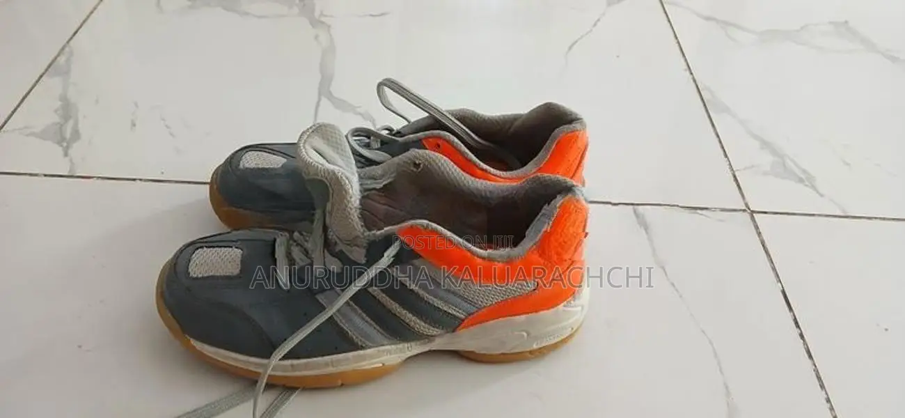 Badminton Shoes ( Indoor Shoes)