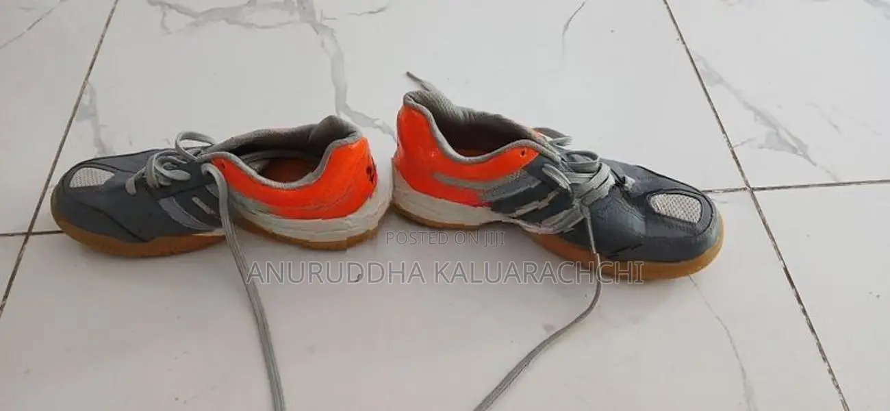 Badminton Shoes ( Indoor Shoes)