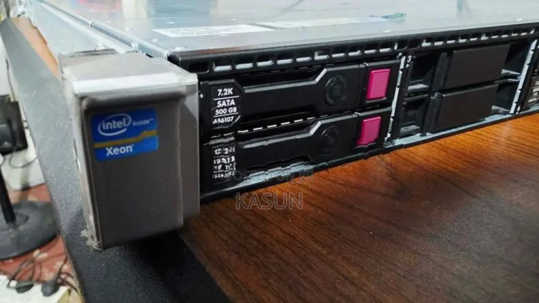 HP ProLiant DL360e Gen 8 - Server