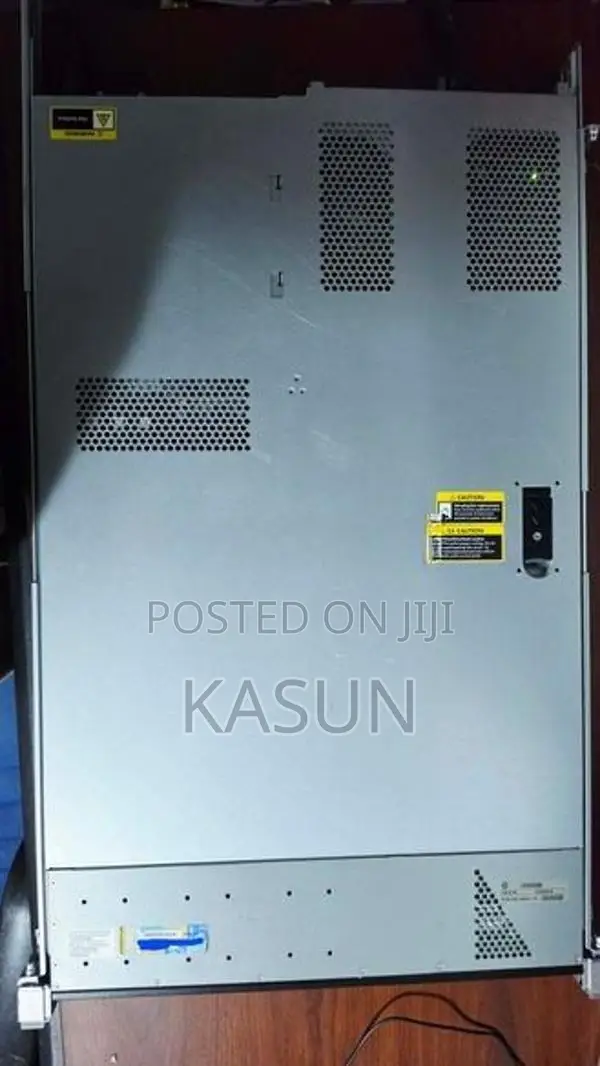 HP ProLiant DL360e Gen 8 - Server