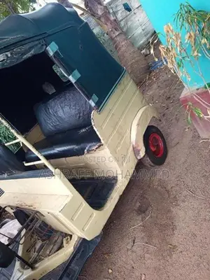 Bajaj RE 2001