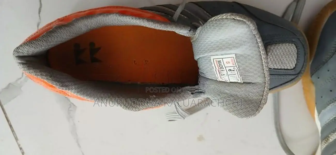 Badminton Shoes ( Indoor Shoes)