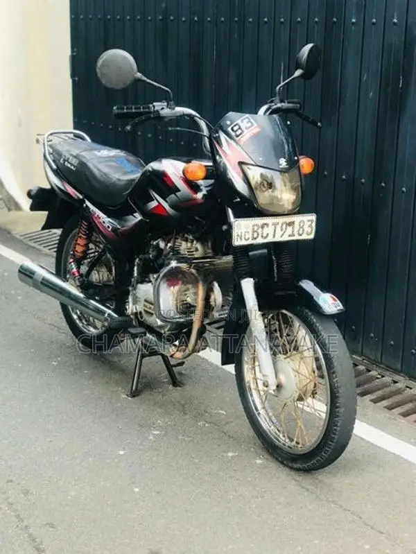 Bajaj CT100 2015