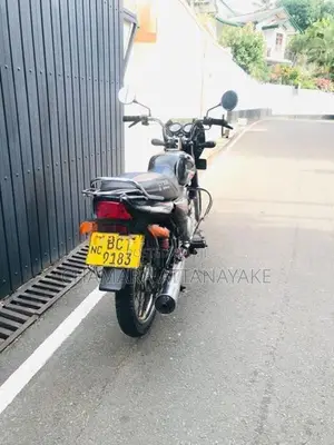 Bajaj CT100 2015