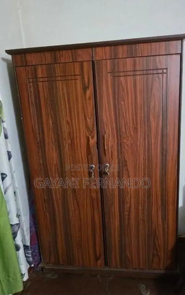 අල්මාරියක්