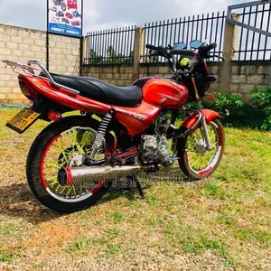 Bajaj CT100 2012