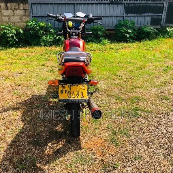 Bajaj CT100 2012