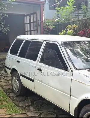 Nissan Sunny 1985