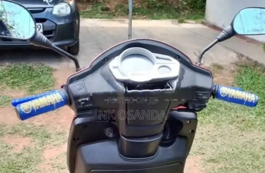Mahindra Gusto 2015