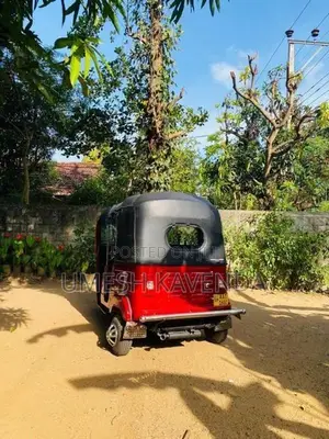 Bajaj RE 2014