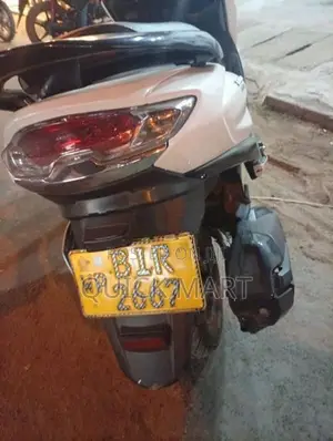 Suzuki Burgman 2020