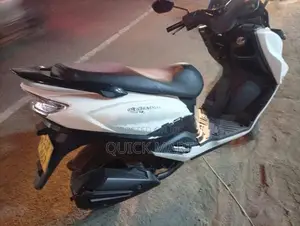 Suzuki Burgman 2020