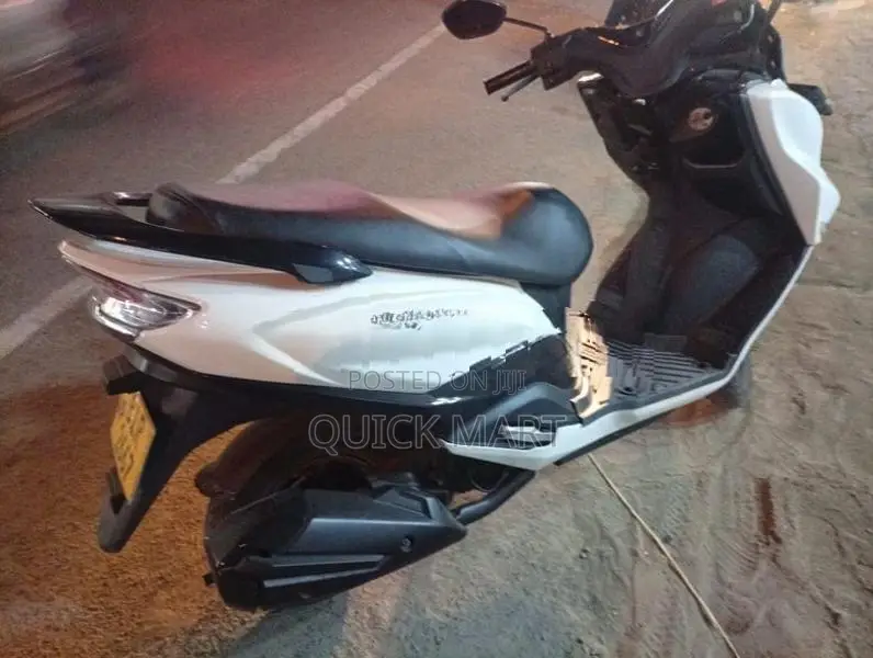 Suzuki Burgman 2020