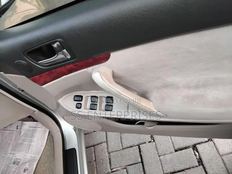 Toyota Premio 2003