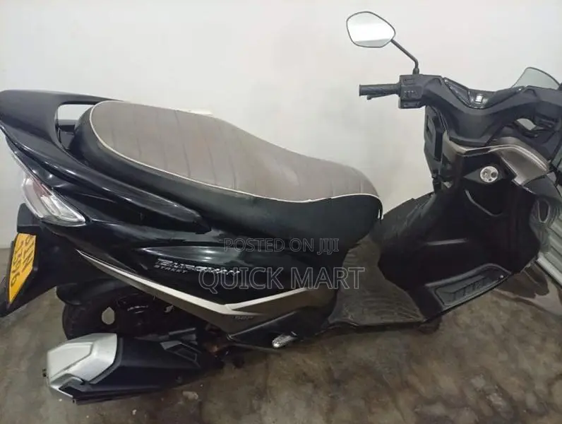 Suzuki Burgman 2020