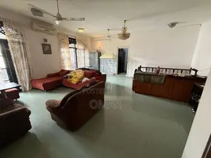 8 Bedroom Luxury House for Sale at Colombo 05