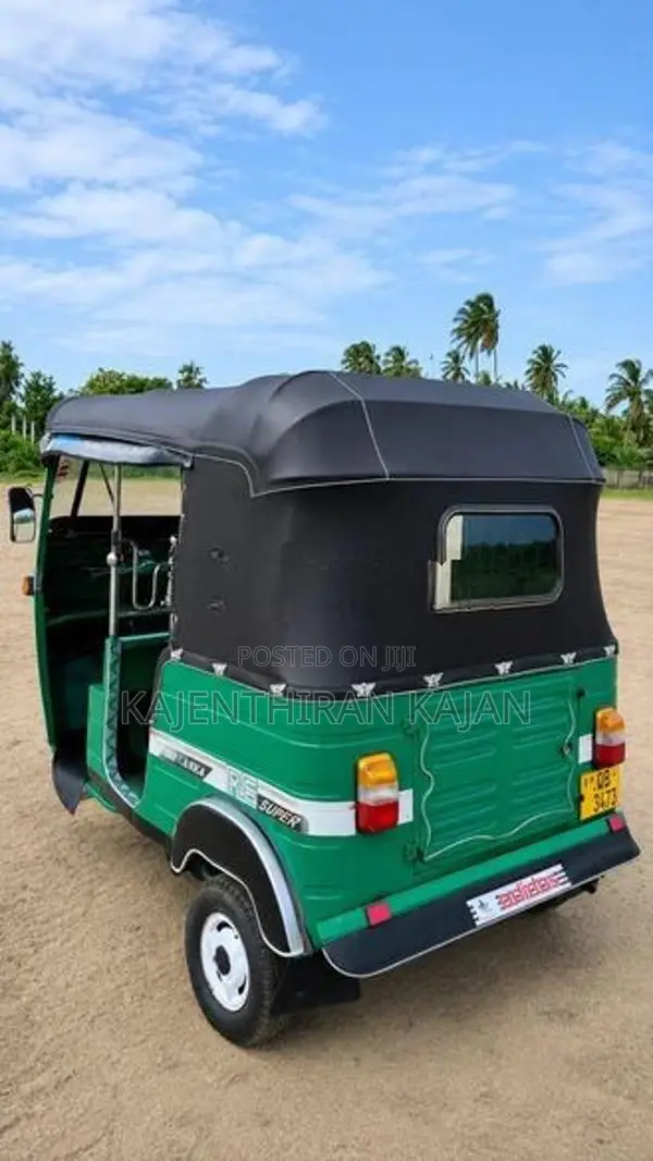 Bajaj RE 2005