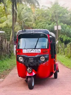 Bajaj RE 2015