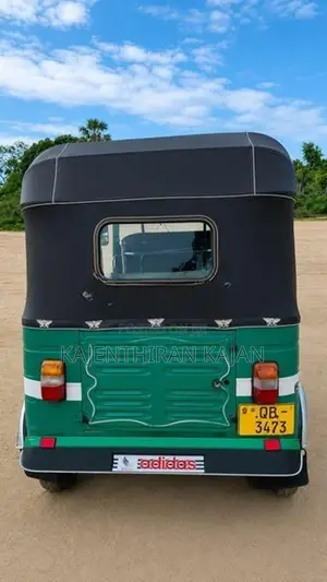 Bajaj RE 2005