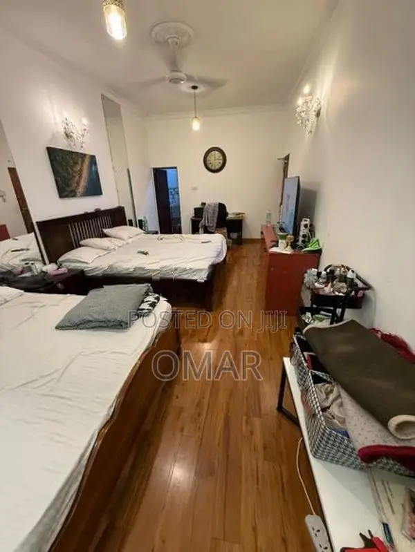 8 Bedroom Luxury House for Sale at Colombo 05