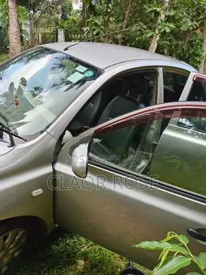 Nissan March 2004
