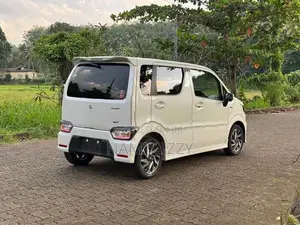 Suzuki Wagon R Custom ZX 4way 2026