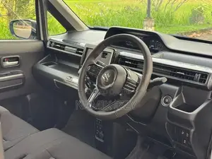 Suzuki Wagon R Custom ZX 4way 2026