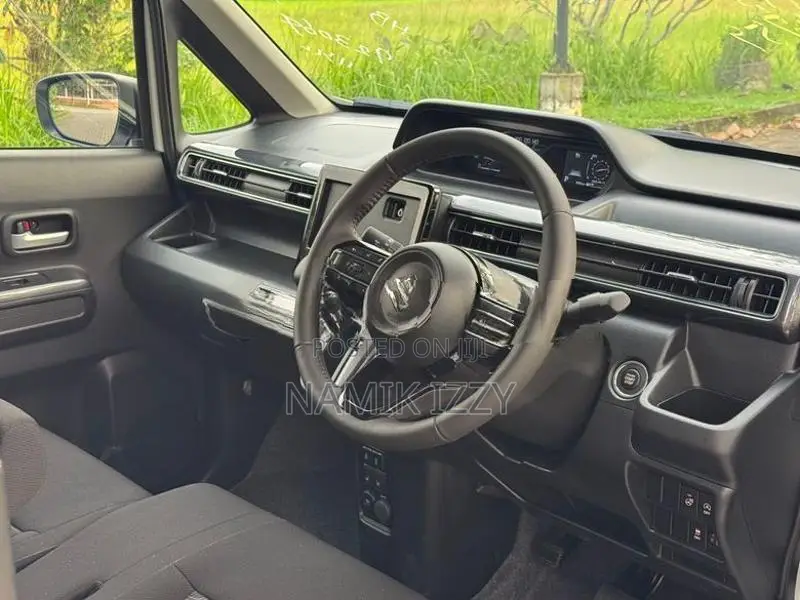 Suzuki Wagon R Custom ZX 4way 2026