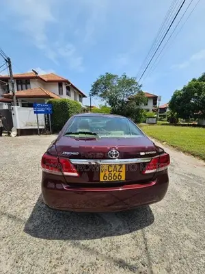 Toyota Premio 2018