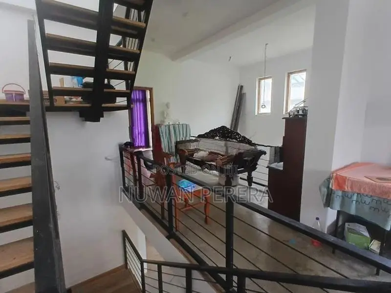 Piliyandala infront of Commercial credit training center 3 storey hous