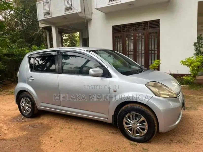 Toyota Passo 2005