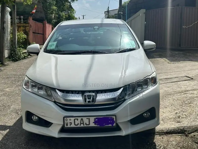 Honda Grace 2015