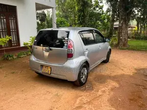 Toyota Passo 2005