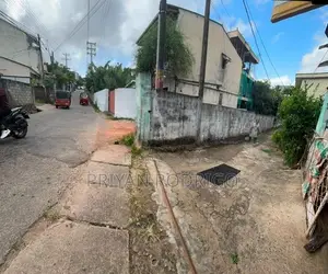 Kalubowila, Facing Peiris Avenue 36.6 Perches of Land for Immediate Sa