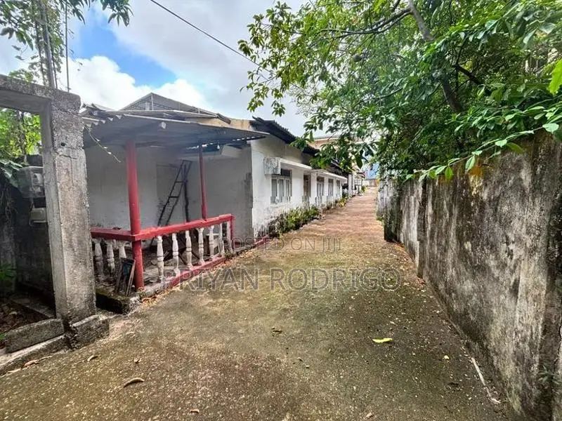 Kalubowila, Facing Peiris Avenue 36.6 Perches of Land for Immediate Sa