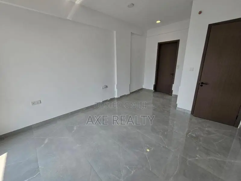 Unfurnished 3 Bed Apartment For Rent in Colombo 05