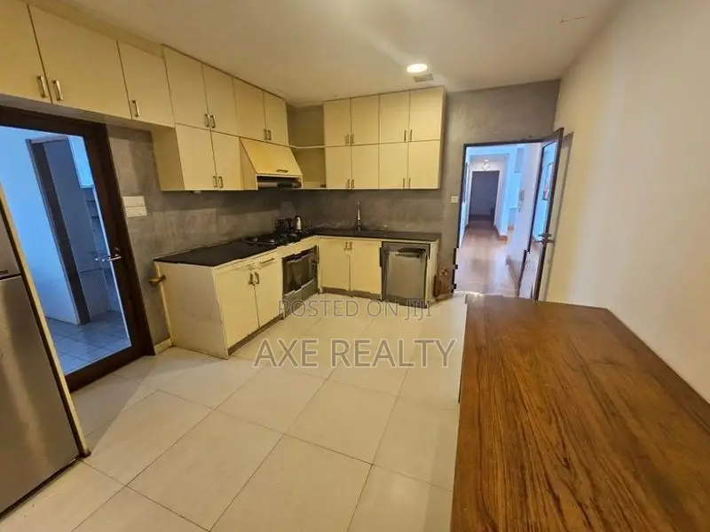 Spacious 3 Bed Apartment For Rent In Colombo 03