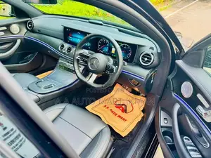 Mercedes Benz E200 AMG LINE PREMIUM 2023