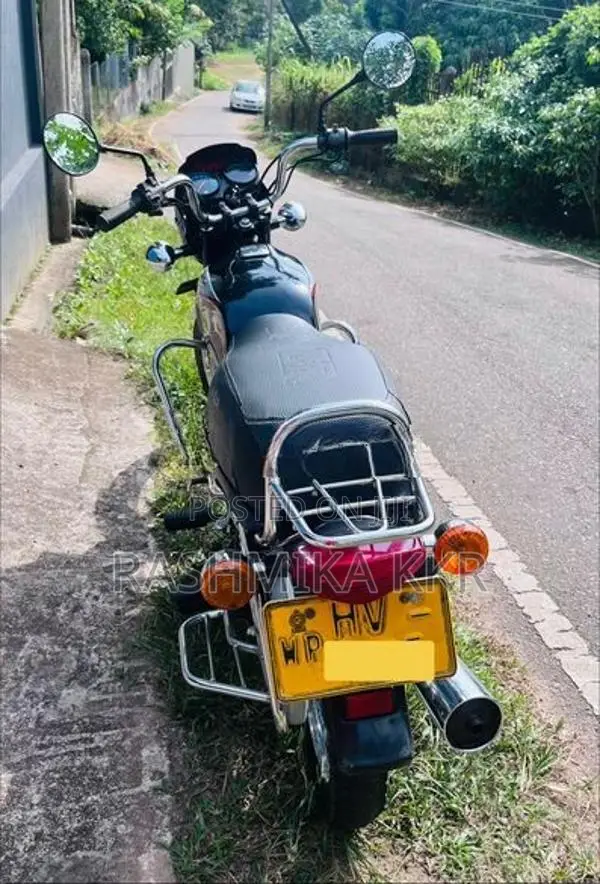Bajaj Boxer 2004